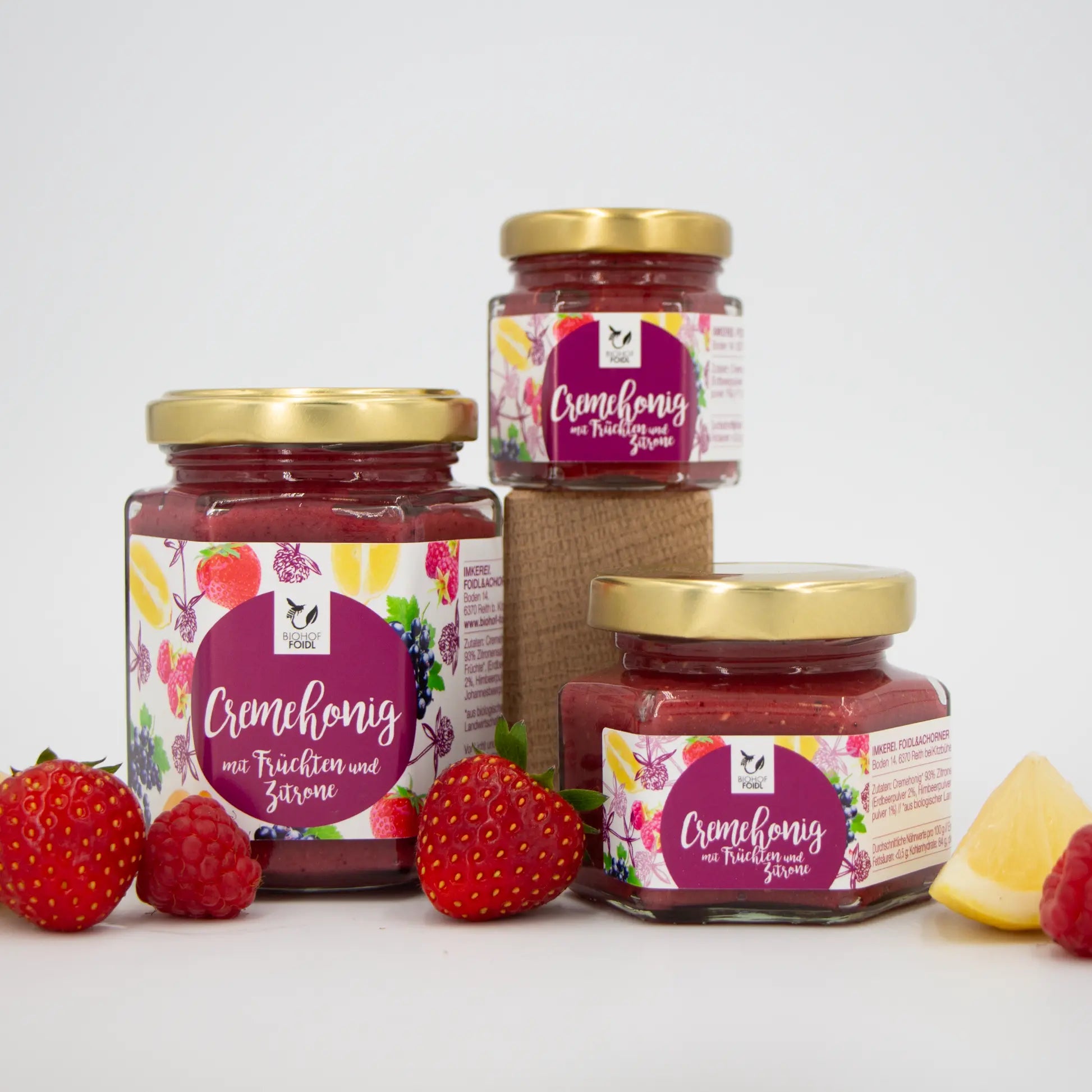 Cremehonig mit Früchten und Zitrone
